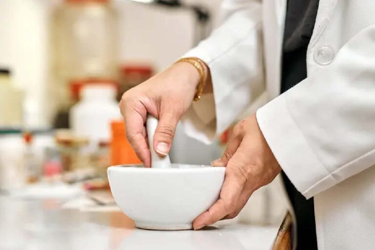 Key Factors To Evaluate When Choosing Among Compounding Pharmacies In Michigan Key Factors To Evaluate When Choosing Among Compounding Pharmacies In Michigan