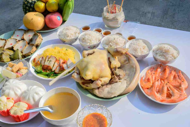 Seafood for the Desert: How Inland Hubs Make “Fresh” Feel Local Seafood for the Desert